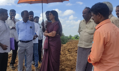 பருவமழை முன்னெச்சரிக்கை நடவடிக்கை- ஆரணி ஆற்றின் கரையோர பகுதியில் சார் ஆட்சியர் ஆய்வு