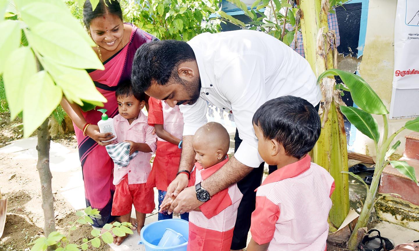 1504 அங்கன்வாடி மையங்களிலும் கைத்தூய்மை தினம் அனுசரிப்பு