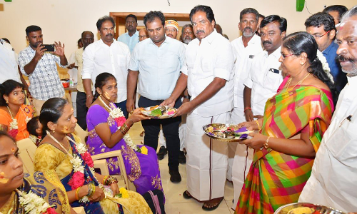 சமுதாய வளைகாப்பு நிகழ்ச்சி