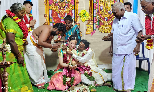 தைவான் நாட்டை சேர்ந்த பெண்ணை இந்துமுறைப்படி கரம் பிடித்த கிருஷ்ணகிரி வாலிபர்