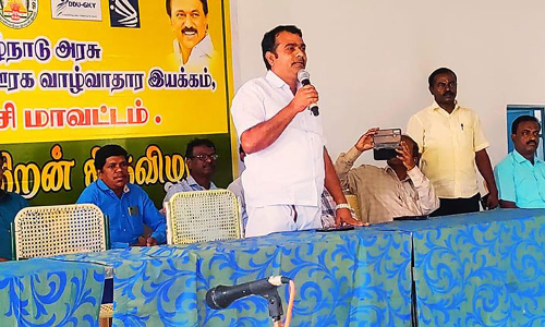 வாசுதேவநல்லூரில்  வேலைவாய்ப்பு முகாம் - யூனியன் சேர்மன் தொடங்கி வைத்தார்