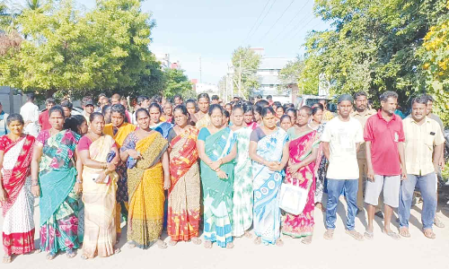 ஒப்பந்த தொழிலாளர்கள் திடீர் வேலை நிறுத்தம்