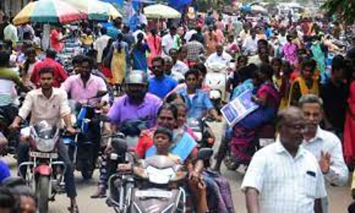 புதுக்கோட்டையில் கடைவீதிகளில் பொதுமக்கள் கூட்டம்