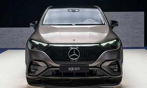 590 கிமீ ரேன்ஜ் வழங்கும் புது பென்ஸ் கார் அறிமுகம்