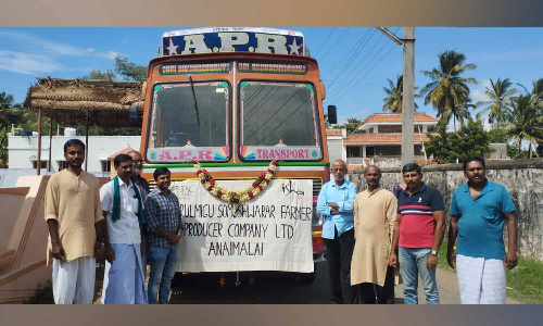 ஈஷா வழிகாட்டுதலால் 14 டன் ஜாதிக்காயை ரூ.76 லட்சத்திற்கு விற்பனை செய்து விவசாயிகள் சாதனை