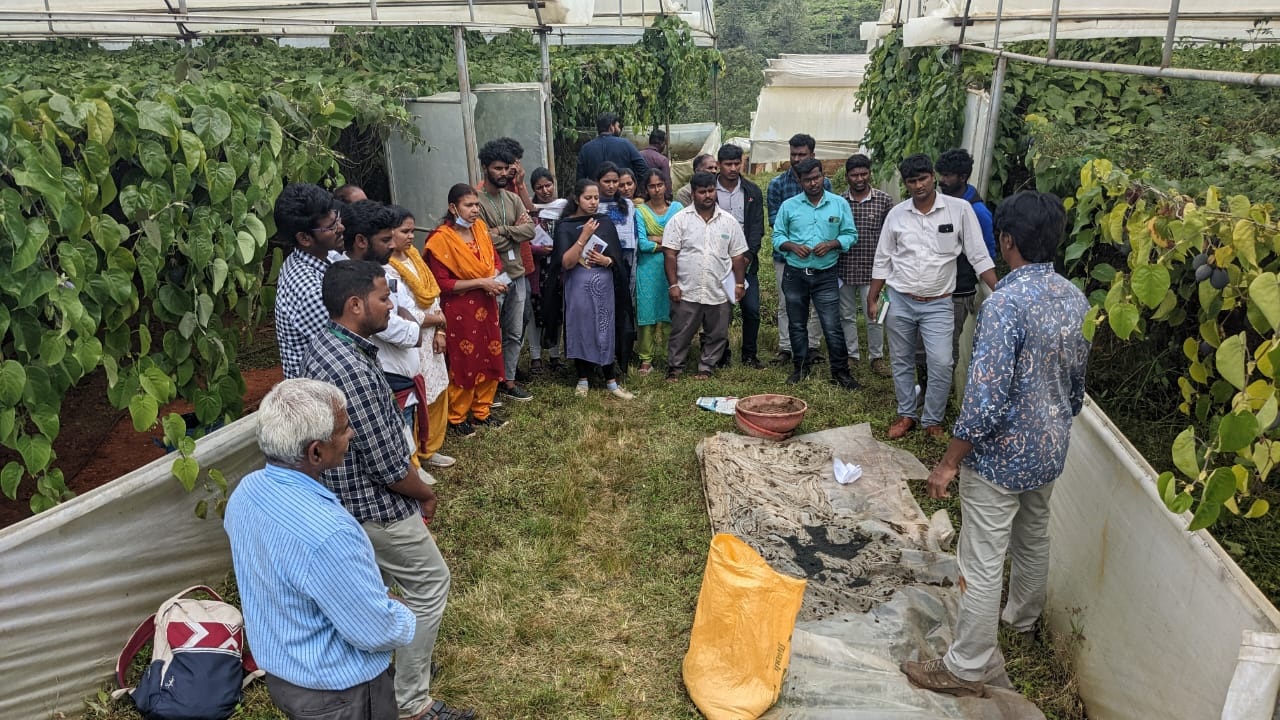 விவசாயிகளுக்கு பயிற்சி விவசாயிகளுக்கு பயிற்சி