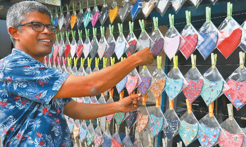 விலகி வரும் கொரோனா அச்சம்- முககவசம் அணியத்தேவையா? வேண்டாமா?