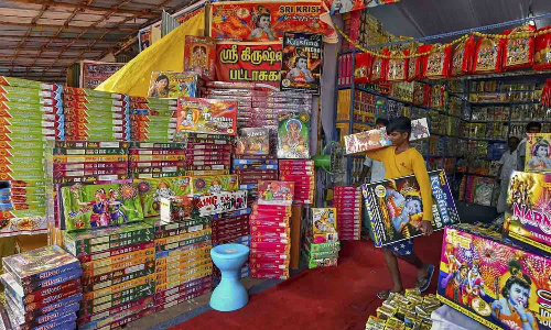 திருப்பூர் மாவட்டத்தில் 212 தற்காலிக பட்டாசு கடைகள் அமைக்க அனுமதி