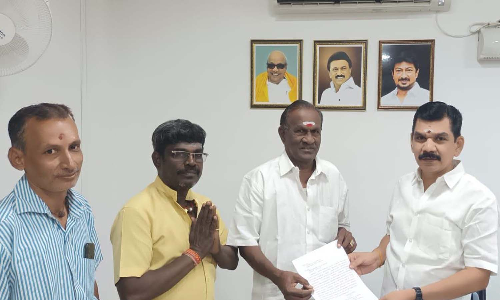 டவுன்- பேட்டை சாலையை சீரமைக்க வேண்டும்- மேயரிடம் திருவனந்தல் வழிபாட்டு குழு மனு