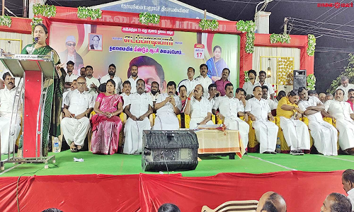 திசையன்விளையில் பொதுக்கூட்டம்; அ.தி.மு.க. சாமானிய மக்களுக்காக ஆரம்பிக்கப்பட்ட கட்சி- கொள்கை பரப்பு துணை செயலாளர் விந்தியா பேச்சு