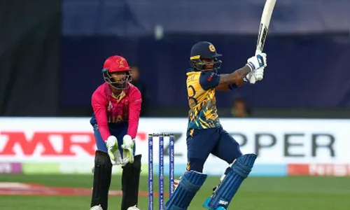 டி20 உலகக் கோப்பை கிரிக்கெட்-  ஐக்கிய அரபு அமீரக அணிக்கு 153 ரன்கள் இலக்கை நிர்ணயித்தது இலங்கை