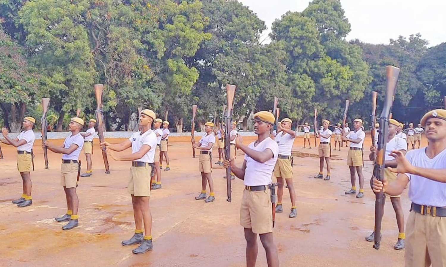 குமரி மாவட்டத்தில் 2-ம் நிலை போலீசார் பயிற்சி நிறைவு விழா குமரி மாவட்டத்தில் 2-ம் நிலை போலீசார் பயிற்சி நிறைவு விழா