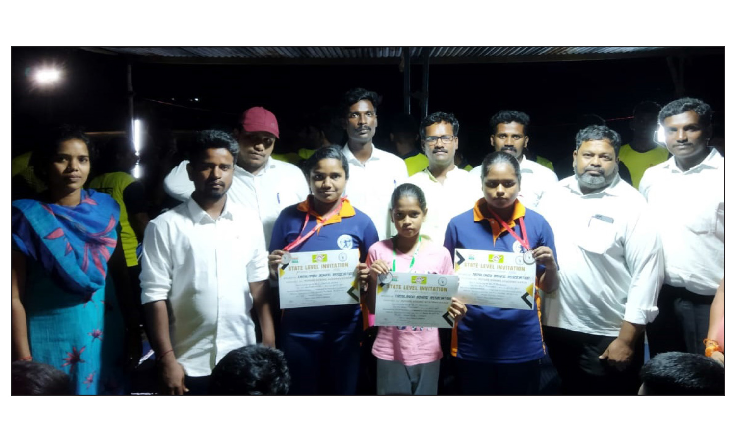 மாநில அளவில் நடந்த குத்துச்சண்டை போட்டியில் தருமபுரி மாணவிகள் சாதனை மாநில அளவில் நடந்த குத்துச்சண்டை போட்டியில் தருமபுரி மாணவிகள் சாதனை