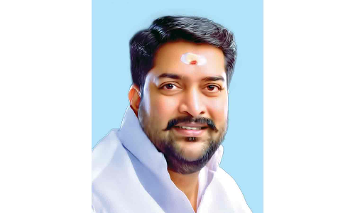 பாண்லேவில் பவுடர் பால் விநியோகம்-அ.தி.மு.க. குற்றச்சாட்டு