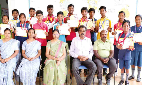 மாவட்ட அளவிலான விளையாட்டு போட்டி : பிரண்ட்லைன் பள்ளி மாணவர்கள் சாதனை