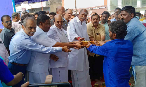 வாய்க்கால்- கழிவுநீர் தொட்டி புதுப்பிக்கும் பணி-முதல்-அமைச்சர் ரங்கசாமி தொடங்கி வைத்தார்