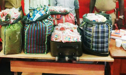 அரக்கோணம் பகுதியில் கஞ்சா பதுக்கிய 2 பேர் கைது