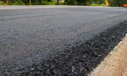 கீழ்கதிர்பூர் ஊராட்சியில் ரூ.18½ லட்சத்தில் தார் சாலை