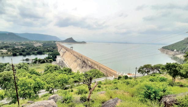 மேட்டூர் அணைக்கு நீர்வரத்து 75 ஆயிரம் கன அடியாக அதிகரிப்பு மேட்டூர் அணைக்கு நீர்வரத்து 75 ஆயிரம் கன அடியாக அதிகரிப்பு