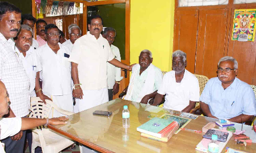 கூட்டுறவு சங்க  புதிய நிர்வாகிகள் பதவியேற்பு