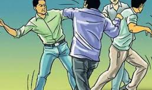 சின்னசேலம் அருகே சொத்து தகராறில் தந்தை-மகன் மீது தாக்குதல்