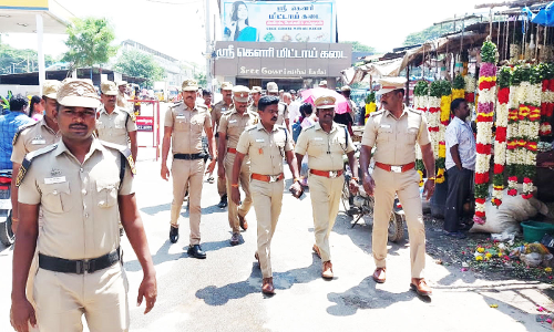 தீபாவளி பாதுகாப்பு ஏற்பாடுகள் குறித்து எஸ்.பி. ஆய்வு