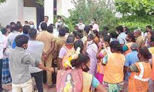 மேட்டூர் நகராட்சி ஒப்பந்த தூய்மை பணியாளர்கள் வேலைக்கு திரும்பினார்கள்