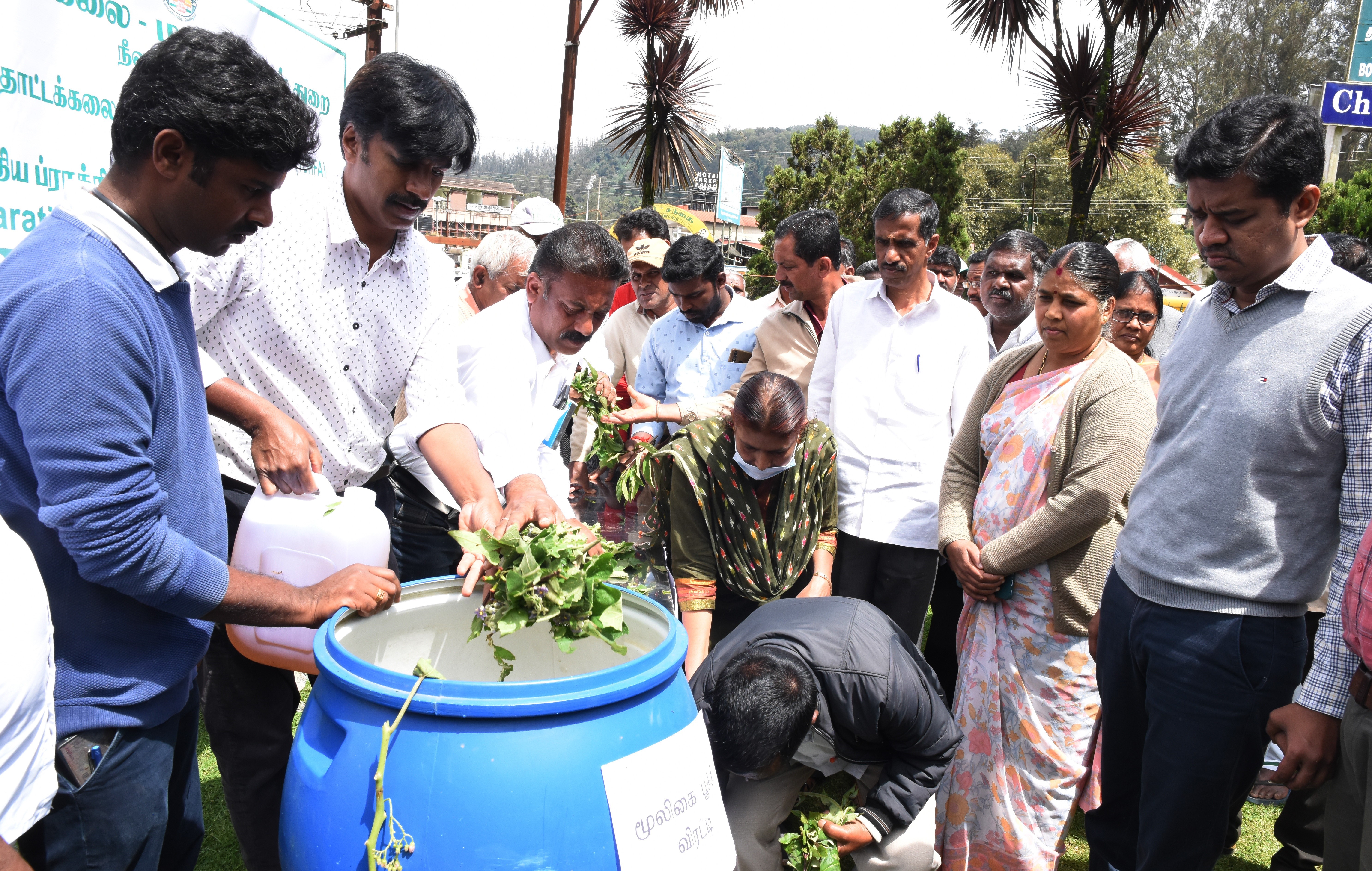 ஊட்டியில் மரபியல் பயிர்கள் கண்காட்சி - விவசாயிகள் மேளா ஊட்டியில் மரபியல் பயிர்கள் கண்காட்சி - விவசாயிகள் மேளா