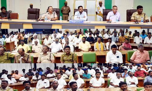 அனுமதிக்கப்பட்ட வழித் தடங்களில் மட்டுமே சென்று வர வேண்டும்