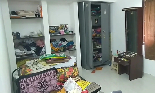 வீட்டின் பூட்டை உடைத்து 2 மடிக்கணினிகள் திருட்டு