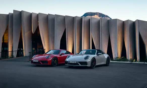 ட்வின் டர்போசார்ஜ்டு என்ஜின் கொண்ட போர்ஷேவின் புது ஸ்போர்ட்ஸ் கார் அறிமுகம்