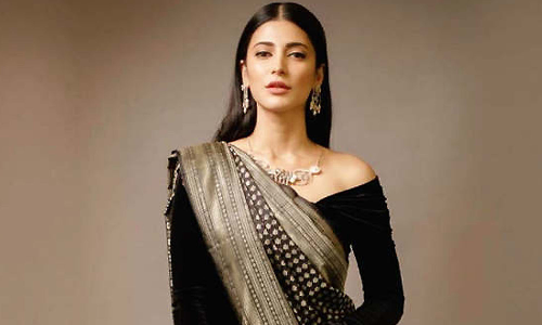 ஹாலிவுட்டை கலக்க தயாரான ஸ்ருதிஹாசன்.. குவியும் வாழ்த்து..