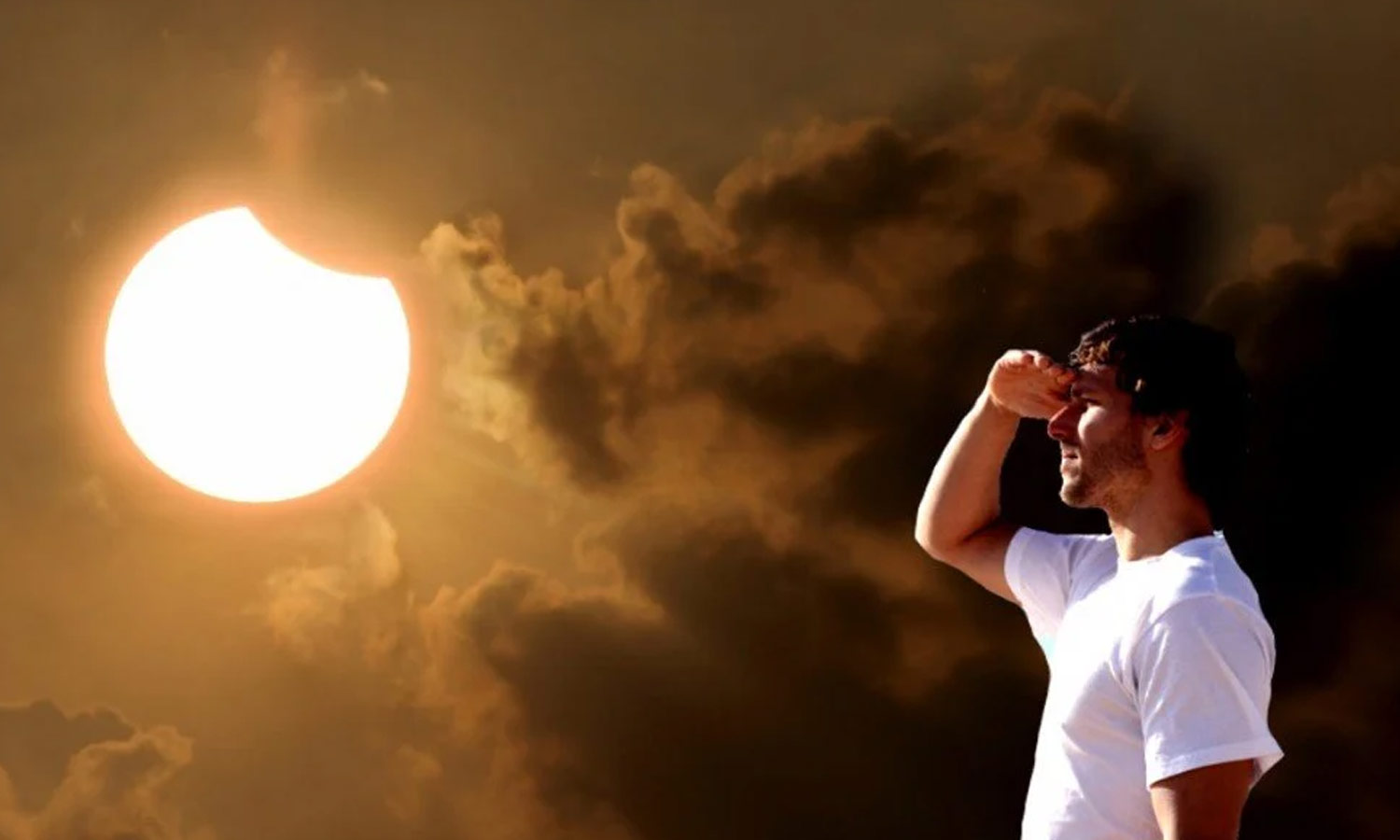 சூரிய கிரகண நாளில் பொது விடுமுறை அறிவித்த ஒடிசா அரசு சூரிய கிரகண நாளில் பொது விடுமுறை அறிவித்த ஒடிசா அரசு