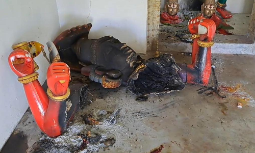 திருத்தணி அருகே கோவில் சிலை தீவைத்து எரிப்பு- பக்தர்கள் அதிர்ச்சி