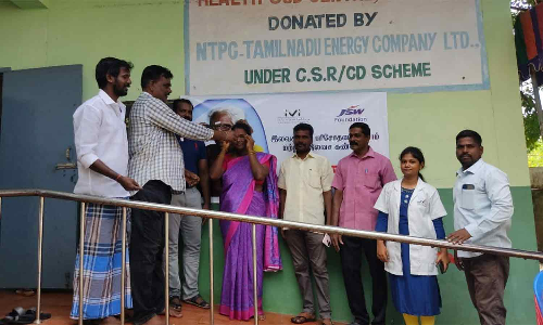 வல்லூரில் இலவச கண் பரிசோதனை முகாம்