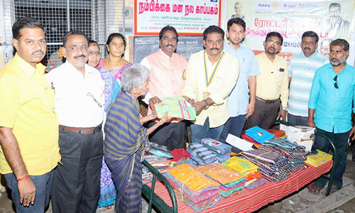 ரோட்டரி சங்கம் சார்பில் நம்பிக்கை மனநல காப்பகத்தில் தங்கி உள்ளவர்களுக்கு புத்தாடை, இனிப்பு வழங்கல்