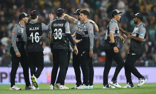 கான்வே, டிம் சவுத்தி அபாரம் - ஆஸ்திரேலியாவை 89 ரன்களில் வீழ்த்தியது நியூசிலாந்து