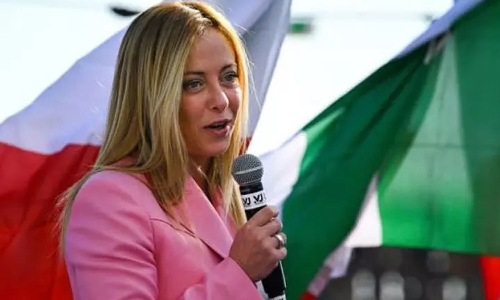 இத்தாலியின் முதல் பெண் பிரதமராக ஜார்ஜியா மெலோனி பதவியேற்பு