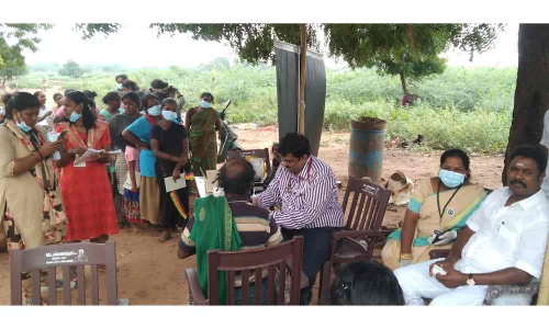 நரிக்குறவ மக்களுக்கு இலவச மருத்துவ முகாம்