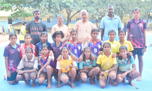 கோ-கோ இளையோர் பிரிவு போட்டி:  ஓசூர் ஜான் போஸ்கோ பள்ளி மாணவியர் 3 பேர் தமிழக அணிக்கு தேர்வு