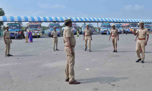 இரவு முழுவதும் போலீசார் தீவிர ரோந்து