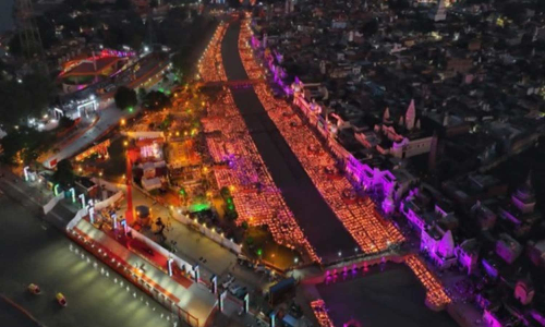 புதிய கின்னஸ் சாதனை படைத்தது அயோத்தி தீப உற்சவ திருவிழா