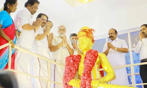 இன்று 221வது நினைவு தினம்- மருதுபாண்டியர்கள் சிலைகளுக்கு அமைச்சர்கள் மரியாதை