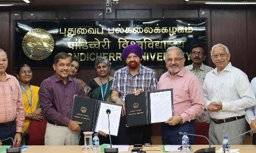 புதுவை பல்கலைக்கழகம் ஒப்பந்தம்