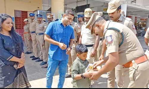 தீபாவளி பண்டிகை உற்சாக கொண்டாட்டம்