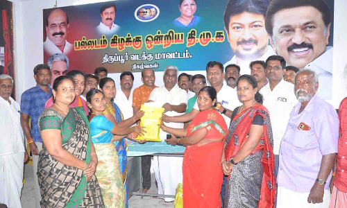 பல்லடத்தில் ஊராட்சி பணியாளர்களுக்கு தீபாவளி பரிசு