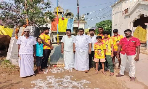 படவேடு பகுதியில் பா.ம.க. கொடியேற்று விழா