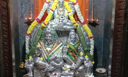 தீபாவளி பண்டிகையை முன்னிட்டு ஸ்ரீ லஷ்மி குபேரர் யாகம்