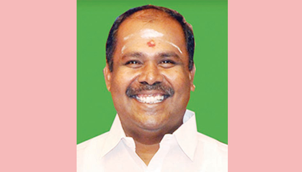 சேதமடைந்த சாலைகளை உடனடியாக சீரமைக்குமாறு வலியுறுத்தல்