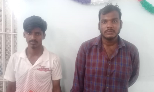 பண்ருட்டி அருகே இட்லி வியாபாரியிடம்  மாமுல் கேட்டு  மிரட்டிய 2 ரவுடிகள் கைது